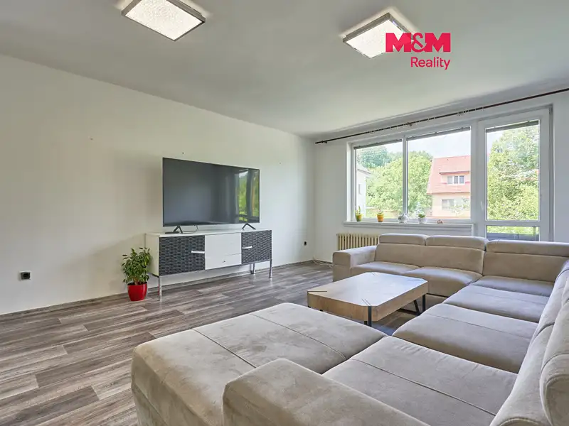 Prodej rodinného domu 260 m², pozemek 796 m², Březnice – náhled fotky 1