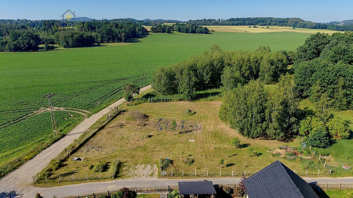 Prodej stavebního pozemku 1442 m² – fotografie 2
