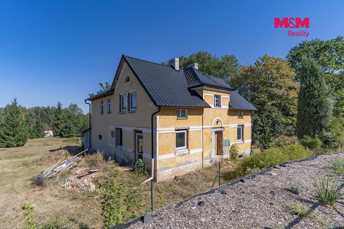 Prodej rodinného domu 267 m², pozemek 2668 m² – fotografie 3
