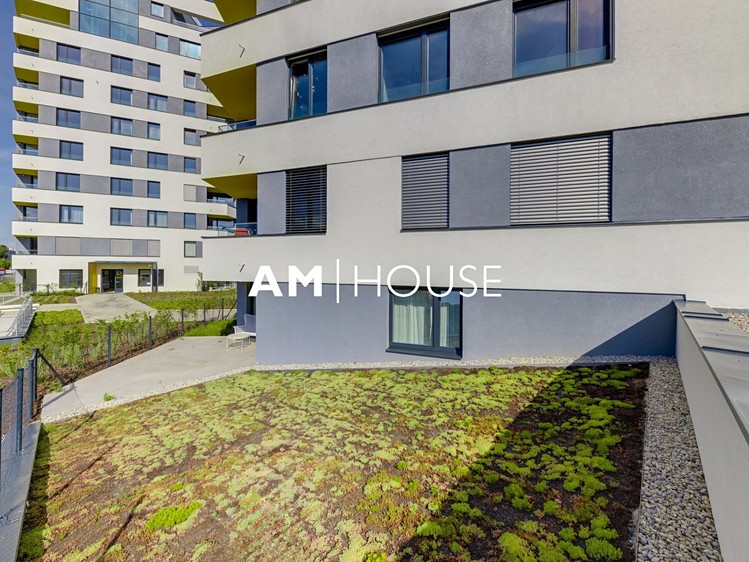 Pronájem bytu 2+kk, 66 m² (10 z 18)