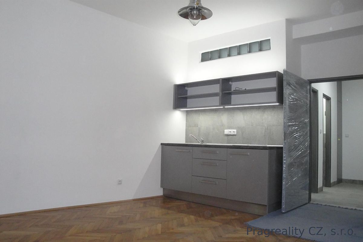 Pronájem bytu 1+kk 30 m²