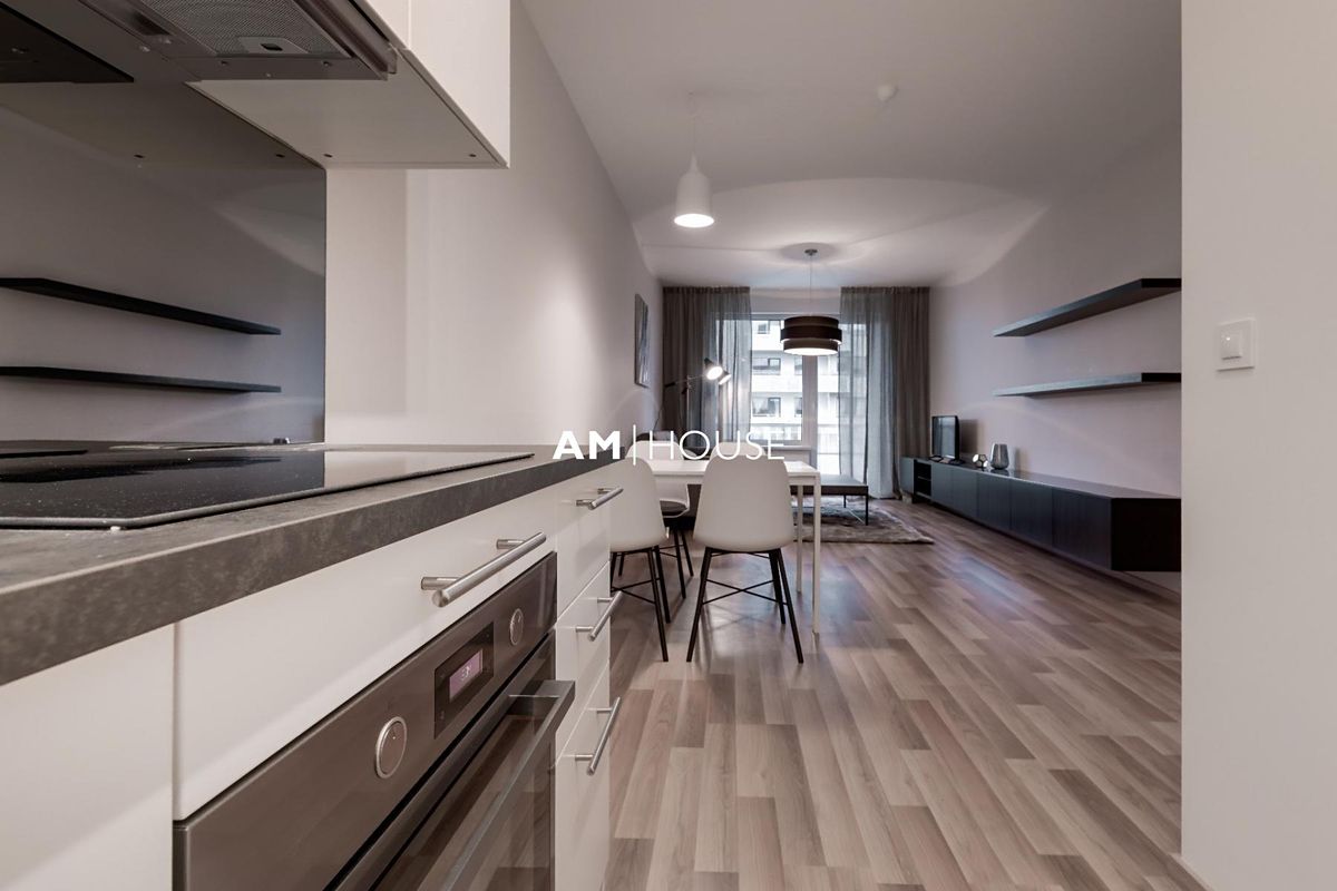 Pronájem bytu 2+kk 61 m² – fotografie 4