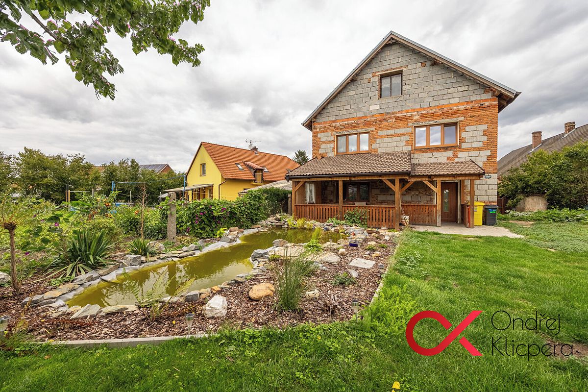 Prodej rodinného domu 180 m², pozemek 1584 m², Olešnice – fotka 1 z 3