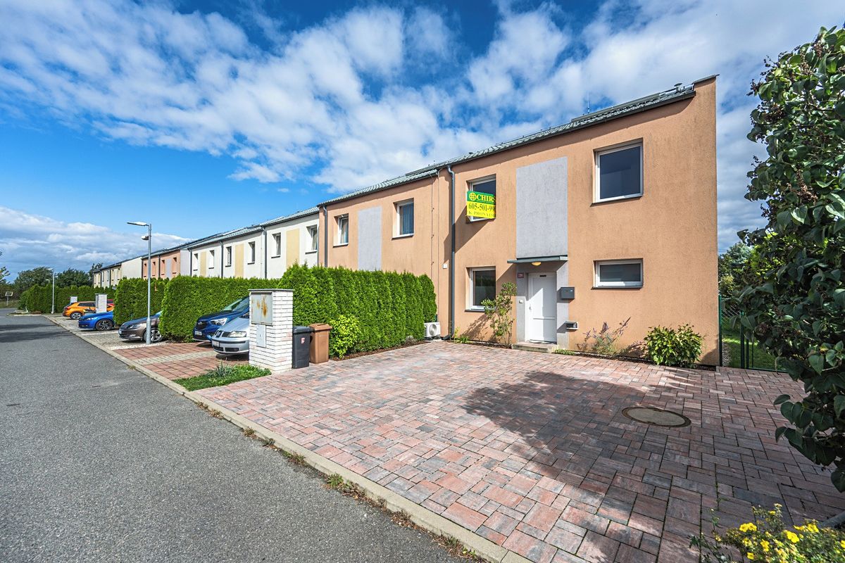 Pronájem rodinného domu 104 m², pozemek 239 m²