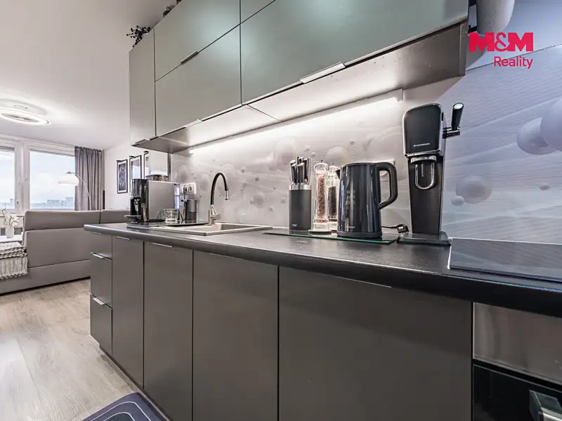 Prodej bytu 2+kk 45 m², Praha – náhled fotky 2