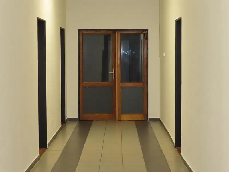 Pronájem kanceláře 14 m², Praha – náhled fotky 2