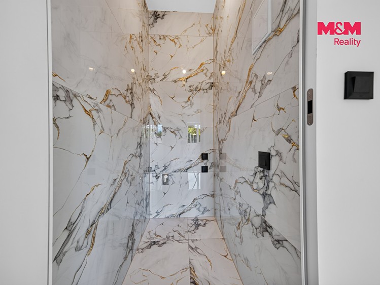 Prodej domu, 249 m² (15 z 30)