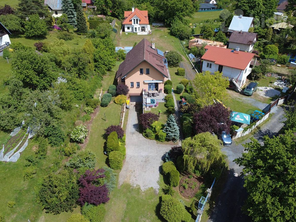 Prodej rodinného domu 214 m², pozemek 1285 m²