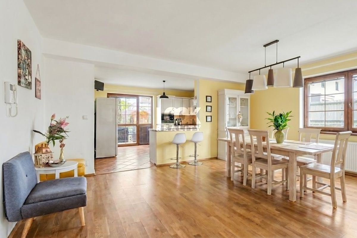 Prodej vily 438 m², pozemek 1025 m²