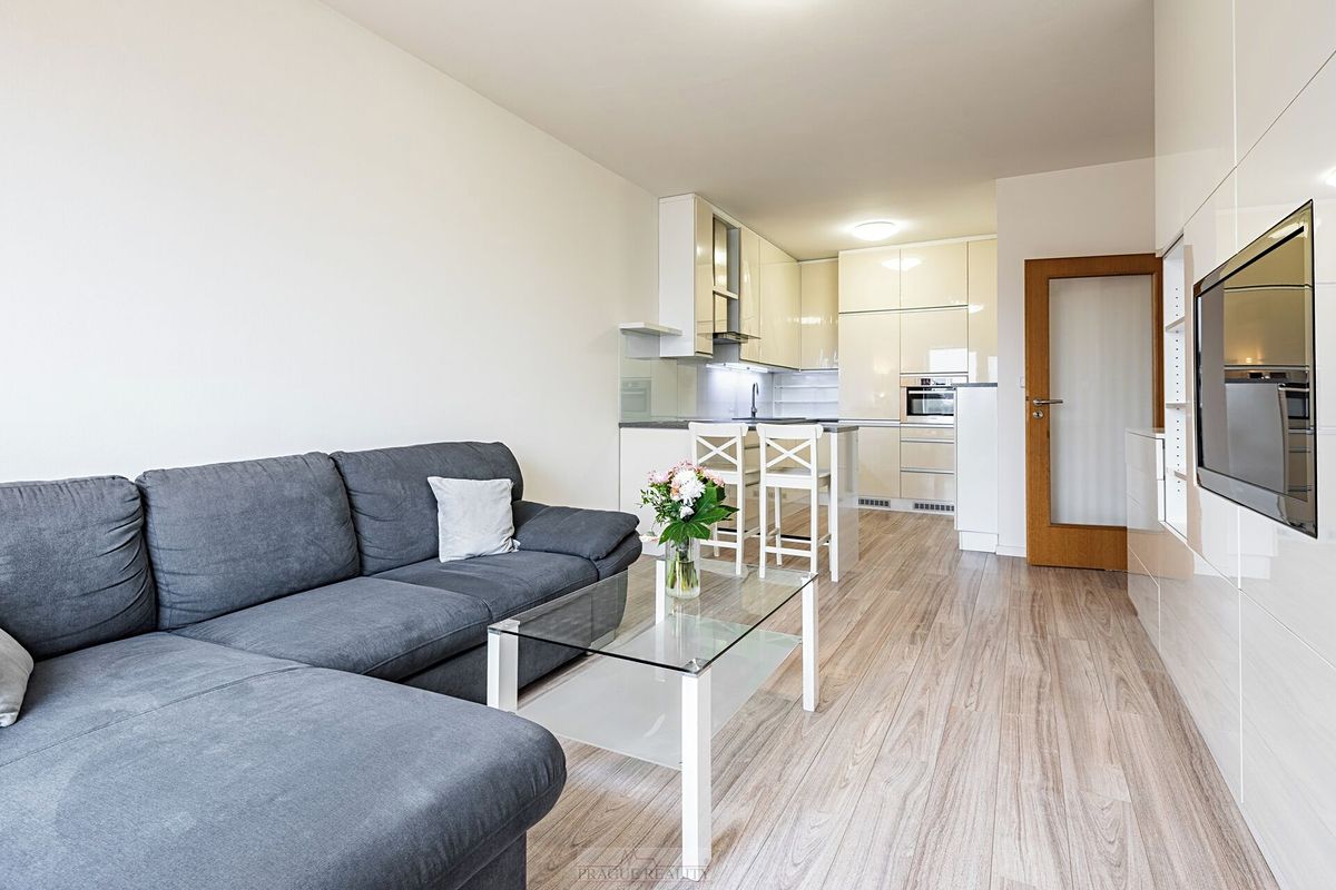 Pronájem bytu 2+kk 50 m² – fotografie 5
