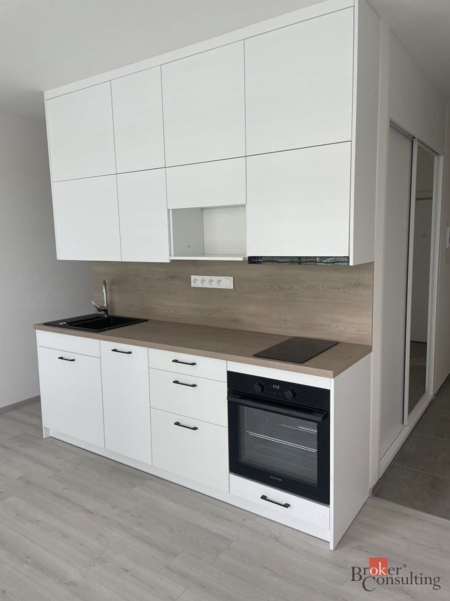 Pronájem bytu 1+kk 35 m²