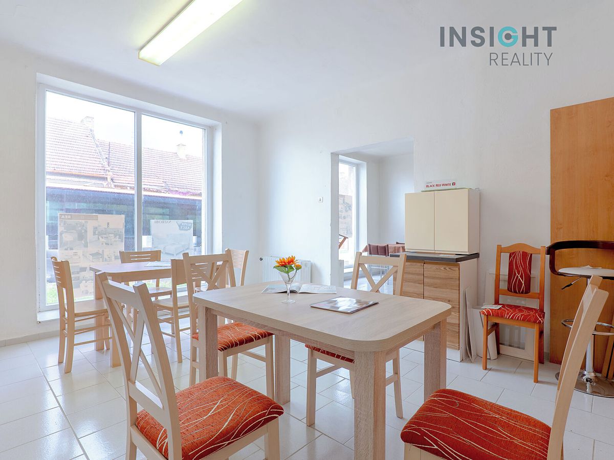 Prodej obchodního prostoru 600 m² – fotografie 3