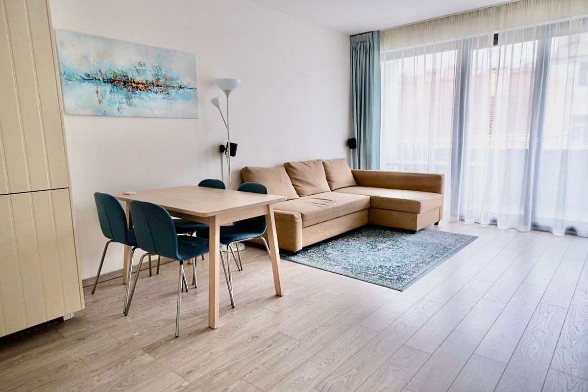 Pronájem bytu 2+kk 77 m² – fotografie 2
