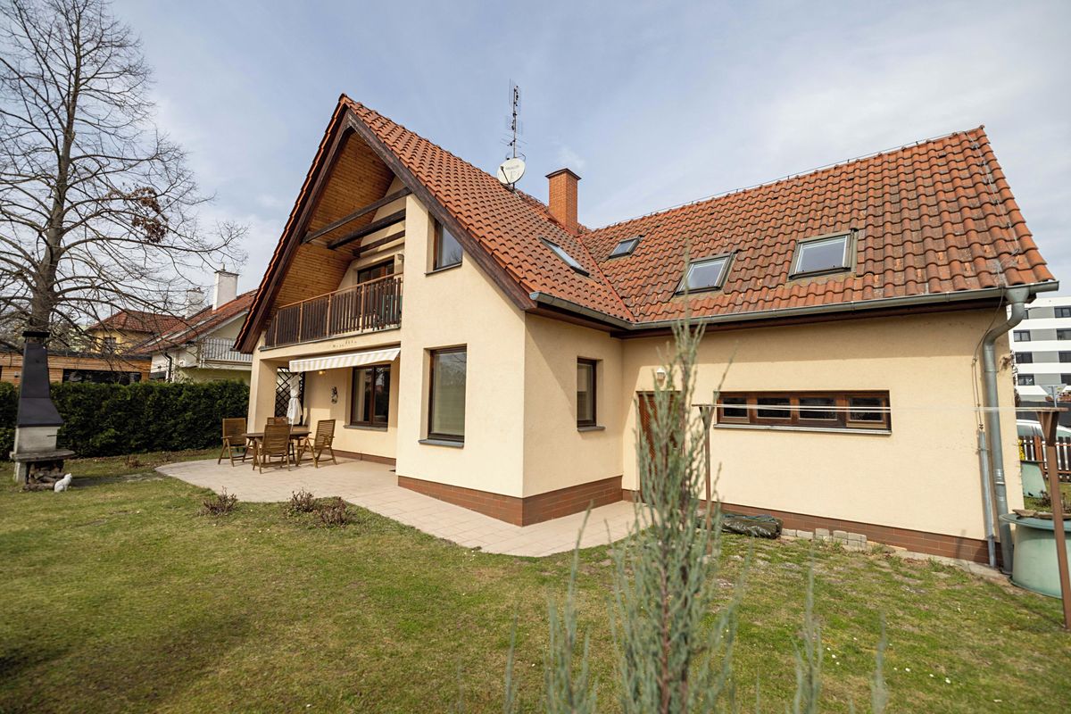 Prodej rodinného domu 170 m², pozemek 584 m² – fotografie 5