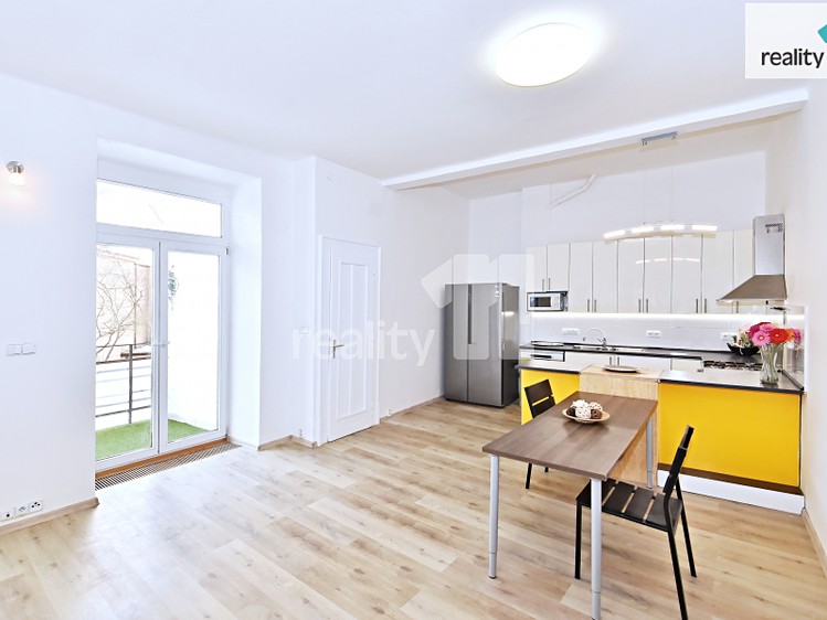 Pronájem bytu 5+kk, 105 m² (1 z 22)