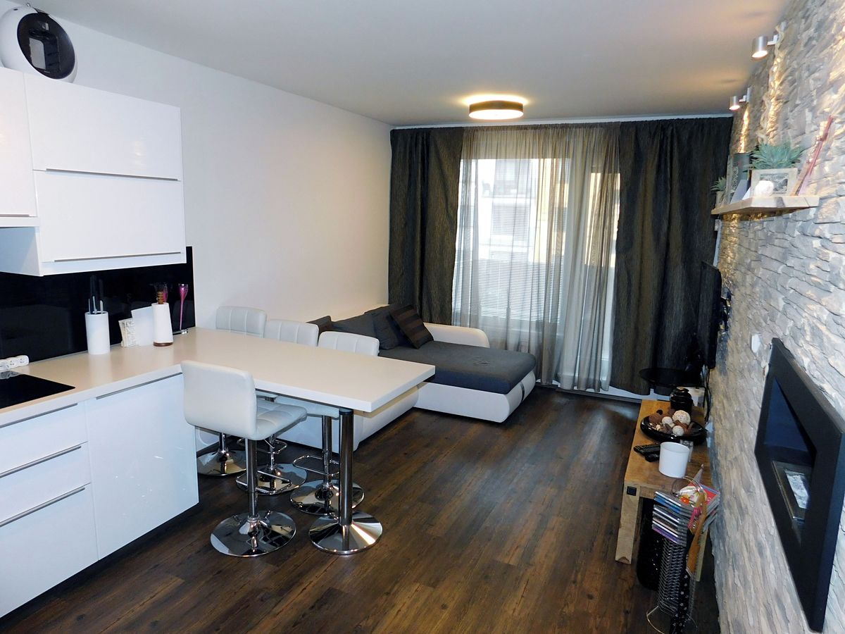 Pronájem bytu 2+kk 53 m² – fotografie 2