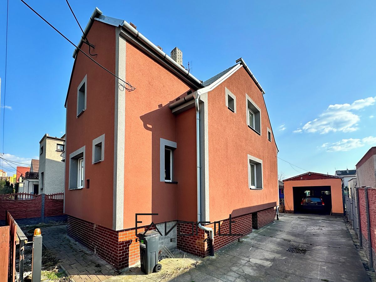 Prodej rodinného domu 178 m², pozemek 529 m²