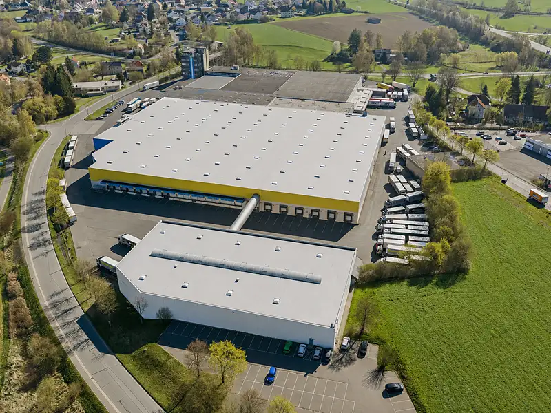 Pronájem skladového prostoru 30000 m², Cheb – náhled fotky 1