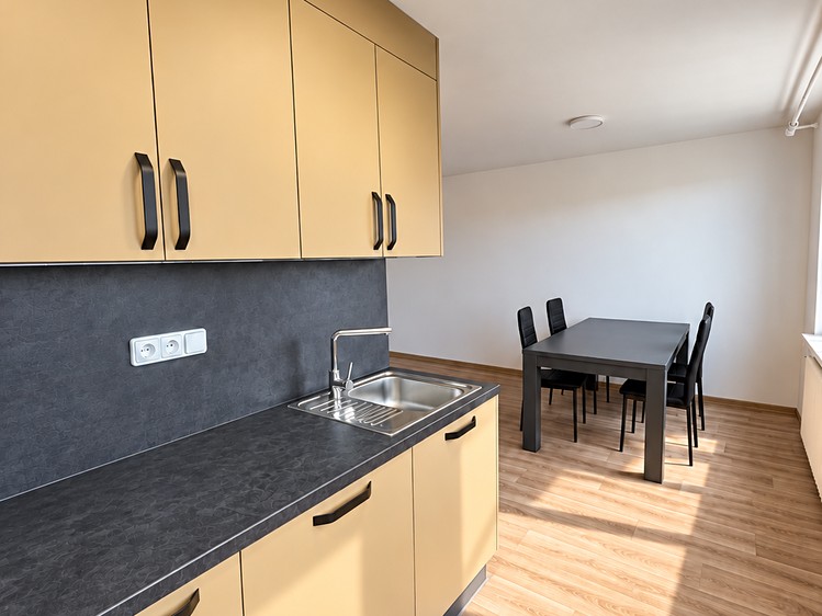 Pronájem bytu 3+kk, 66 m² (2 z 20)