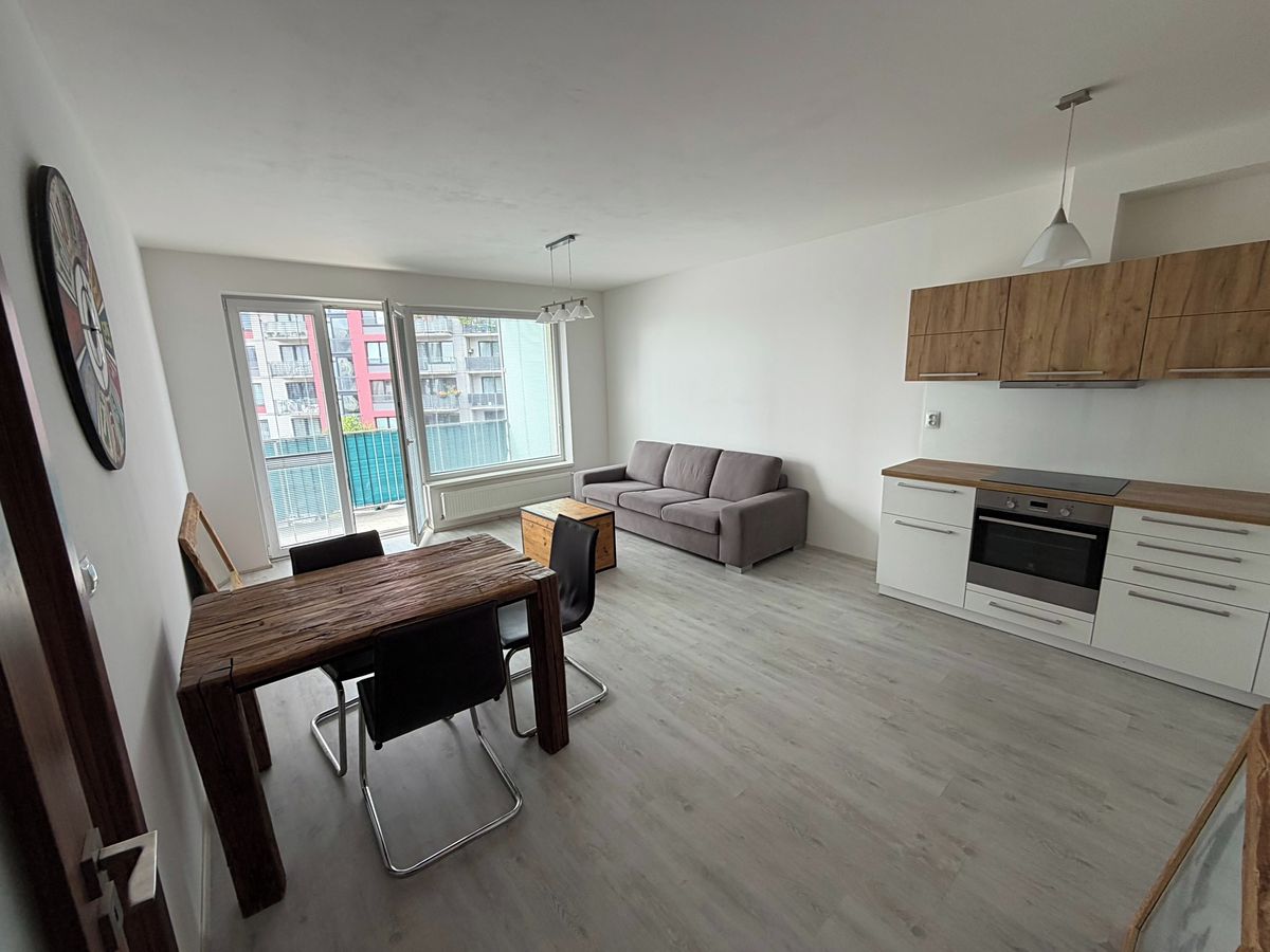 Pronájem bytu 2+kk 61 m²