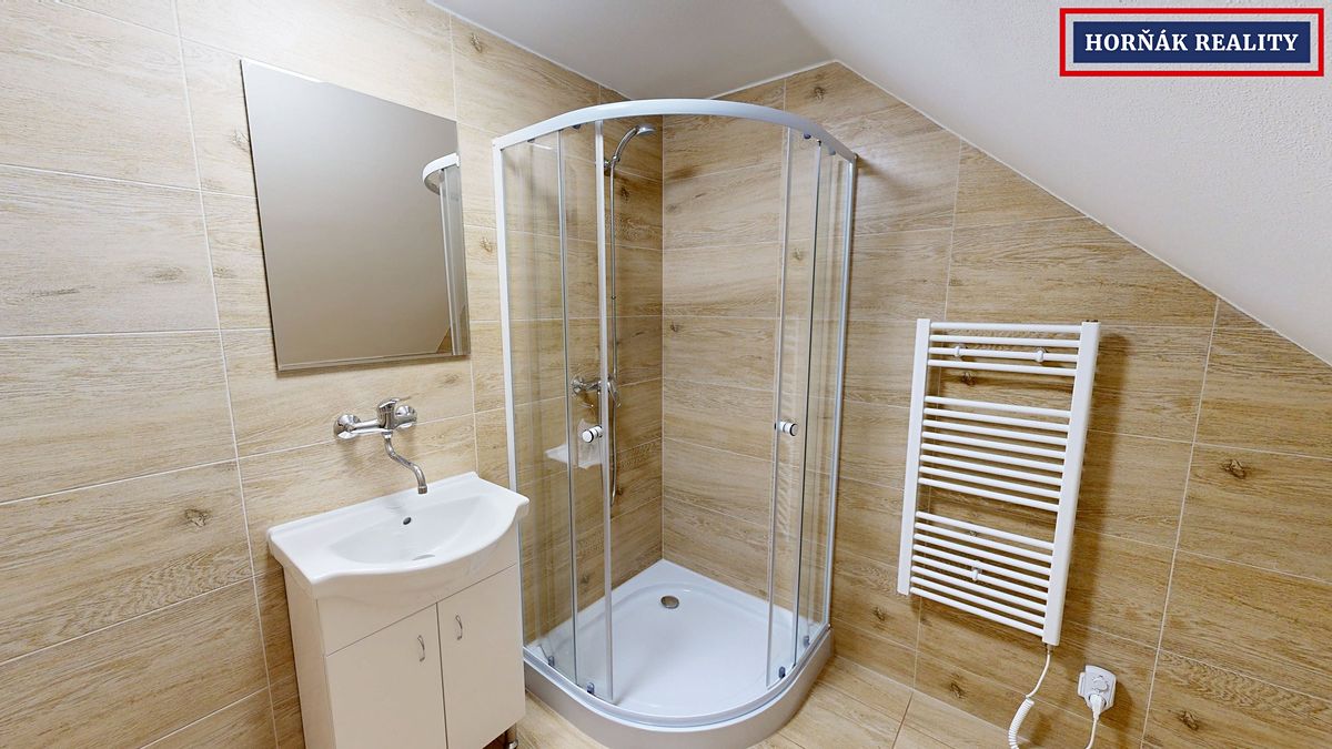 Pronájem bytu 1+kk 32 m² – fotografie 2
