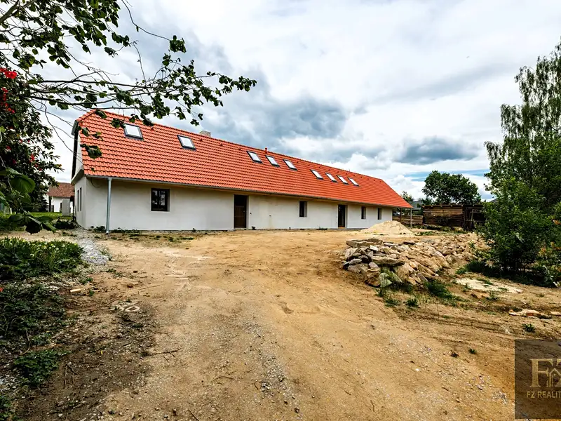 Prodej rodinného domu 220 m², pozemek 1555 m², Řepeč – náhled fotky 2