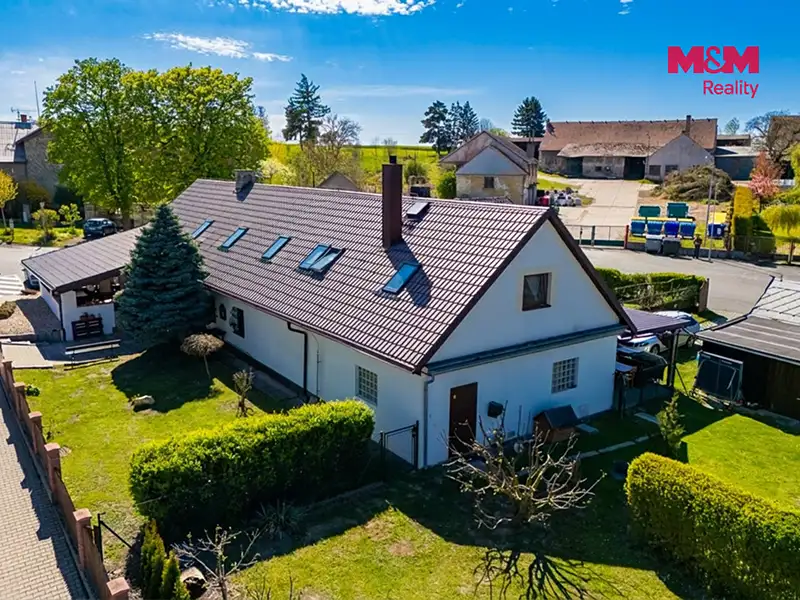 Prodej rodinného domu 390 m², pozemek 1050 m², Suchdol – náhled fotky 2
