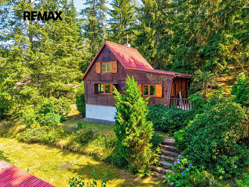 Prodej chaty 56 m², pozemek 961 m², Lubenec – náhled fotky 1