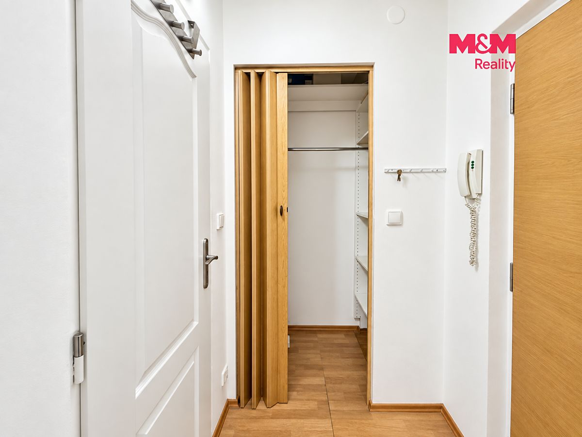 Pronájem bytu 1+kk 27 m² – fotografie 5