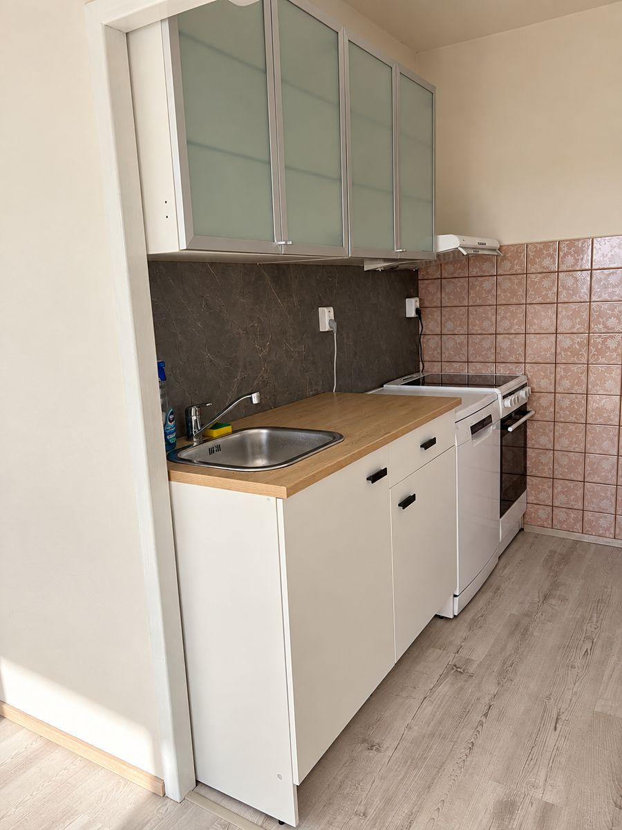 Pronájem bytu 2+kk 42 m² – fotografie 2