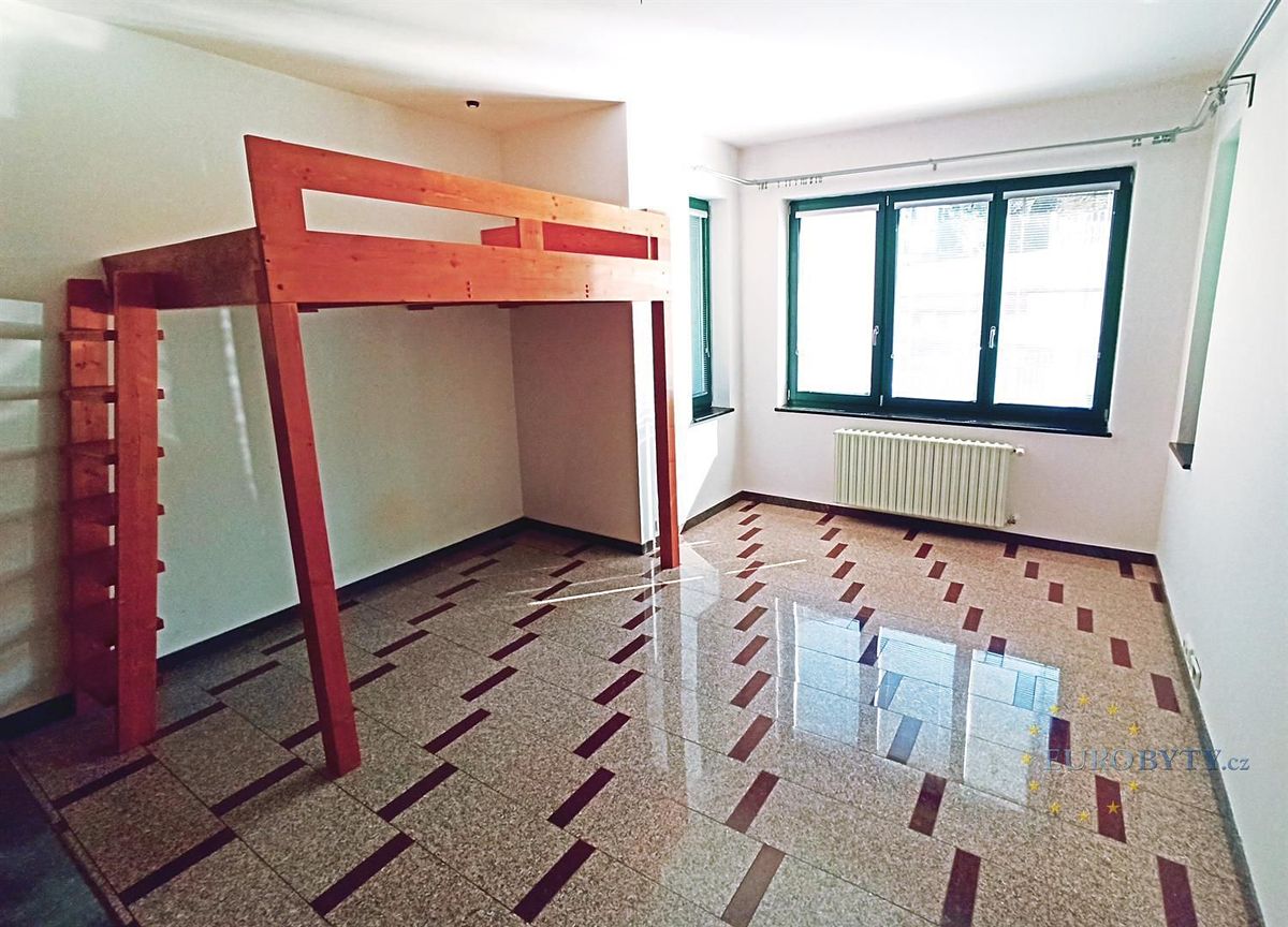 Pronájem bytu 1+kk 35 m² – fotografie 3