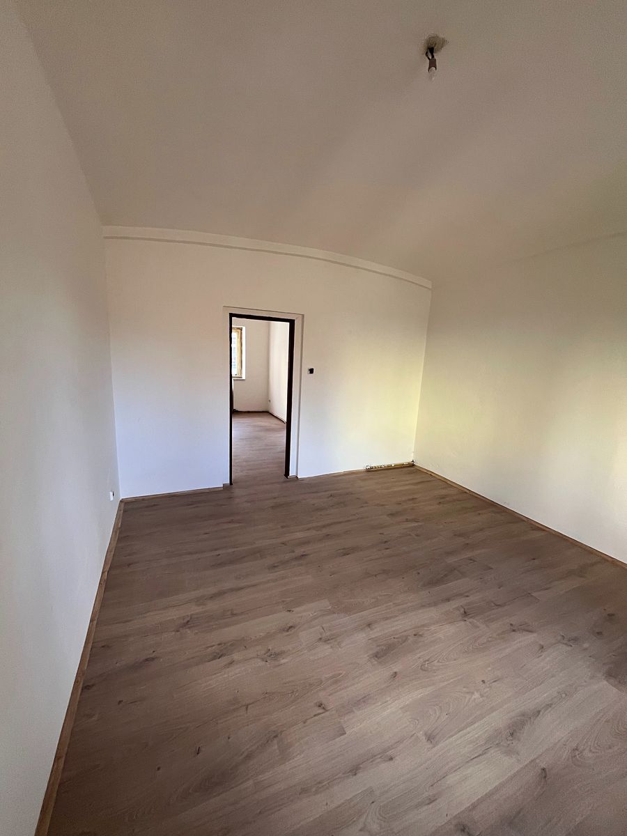 Pronájem bytu 2+1 58 m² – fotografie 2