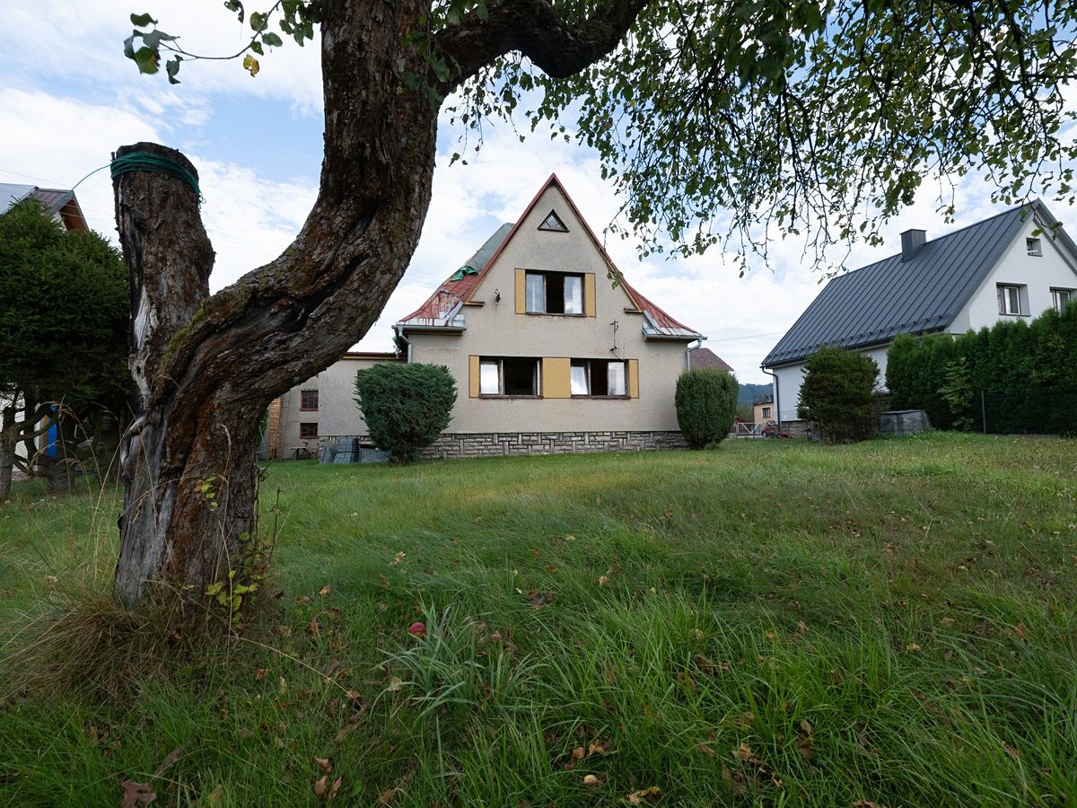 Prodej rodinného domu 102 m², pozemek 1090 m² – fotografie 2