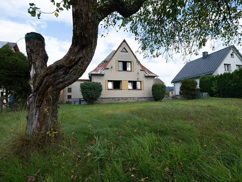 Prodej rodinného domu 102 m², pozemek 1090 m², Kozlovice – náhled fotky 2