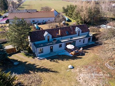 Prodej rodinného domu 260 m², pozemek 5558 m²