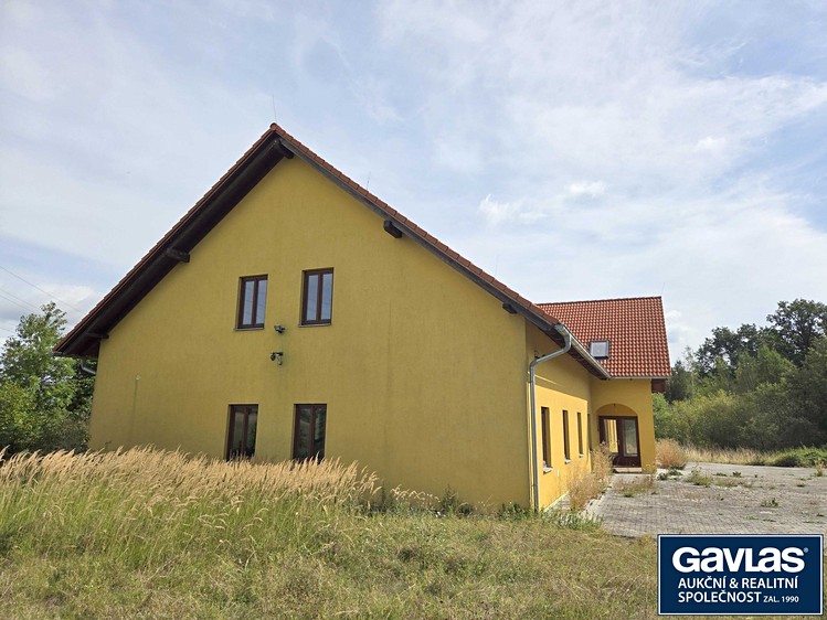 Prodej komerčního prostoru, 570 m² (10 z 74)