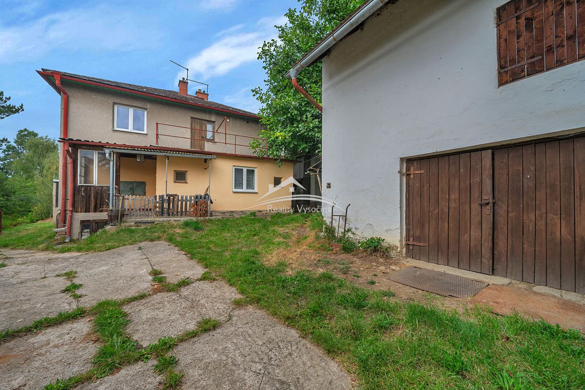 Prodej rodinného domu 300 m², pozemek 4185 m²