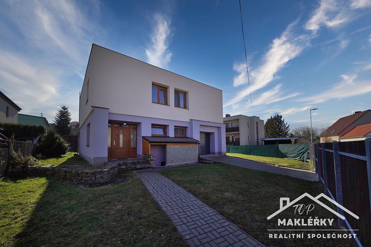 Prodej rodinného domu 186 m², pozemek 568 m² – fotografie 2