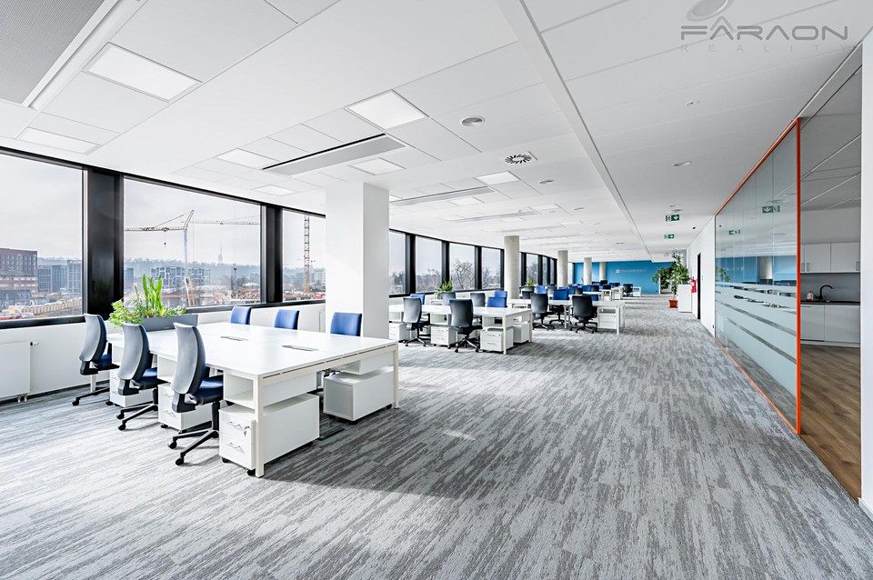 Pronájem kanceláře 800 m² – fotografie 4