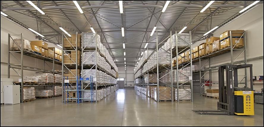Pronájem skladového prostoru 1395 m² – fotografie 2