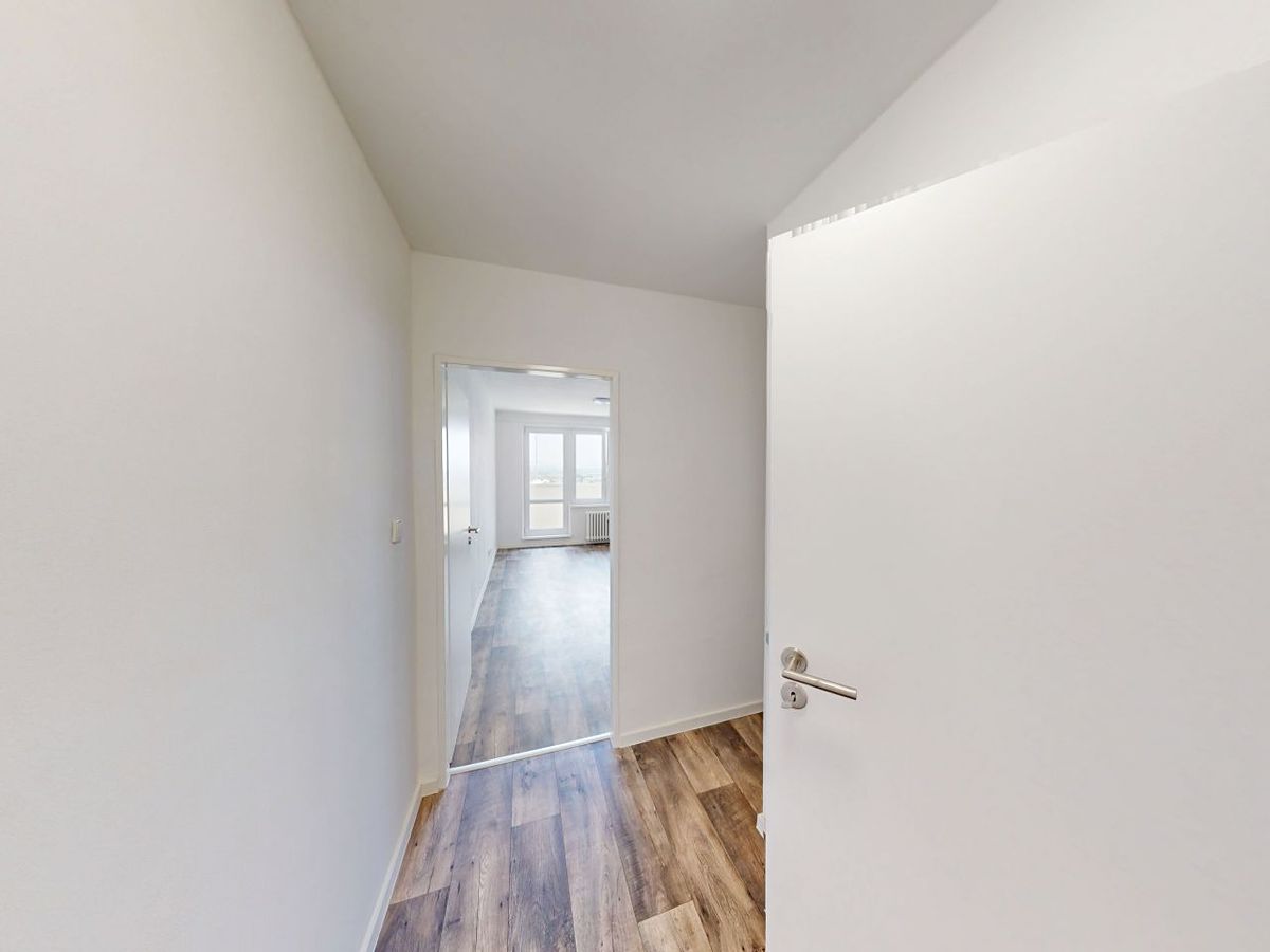 Pronájem bytu 1+kk 28 m² – fotografie 5