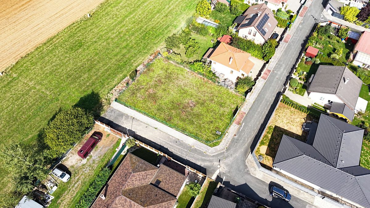 Prodej stavebního pozemku 658 m² – fotografie 4
