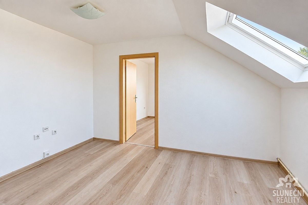 Pronájem bytu 2+kk 41 m² – fotografie 4