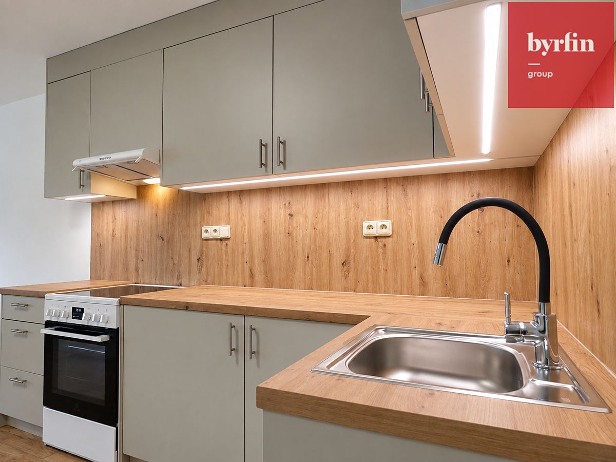 Pronájem bytu 1+kk 38 m² – fotografie 4