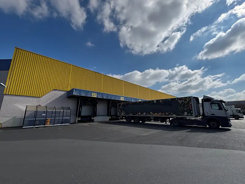 Pronájem skladového prostoru 30000 m², Cheb – náhled fotky 2