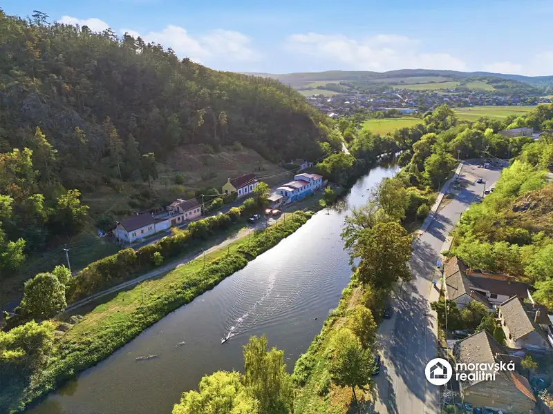 Prodej vícegeneračního domu 121 m², pozemek 410 m², Dolní Kounice – náhled fotky 3