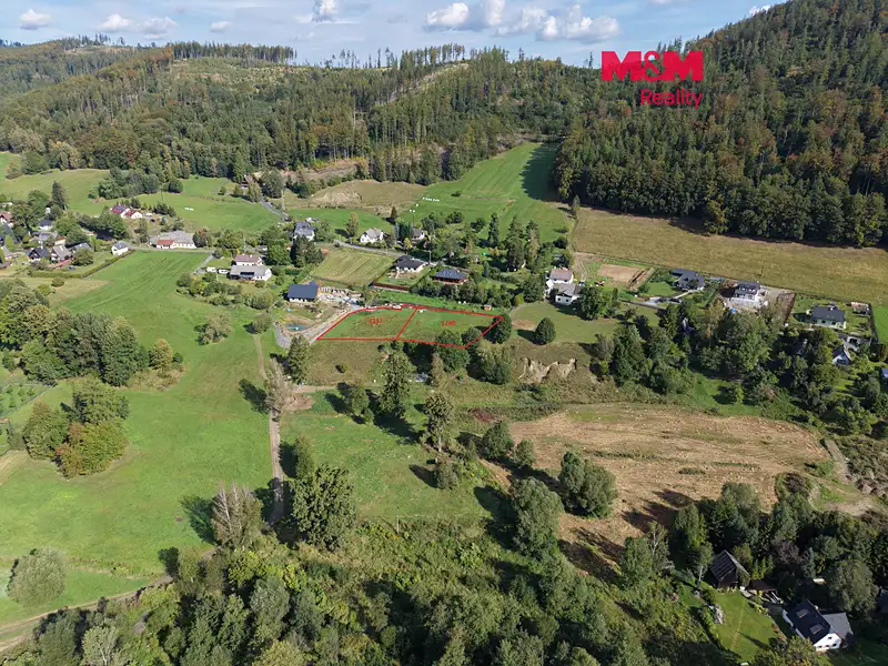 Prodej stavebního pozemku 1140 m², Karlovice – náhled fotky 1