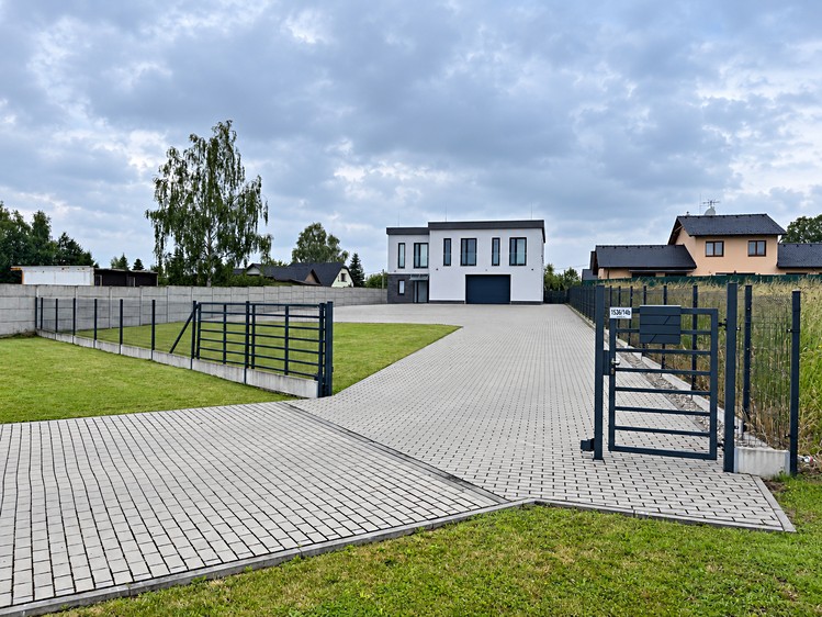 Gewerbefläche zur Miete, 138 m² (1 von 11)