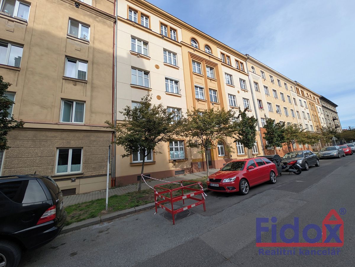 Pronájem bytu 2+kk 55 m² – fotografie 2