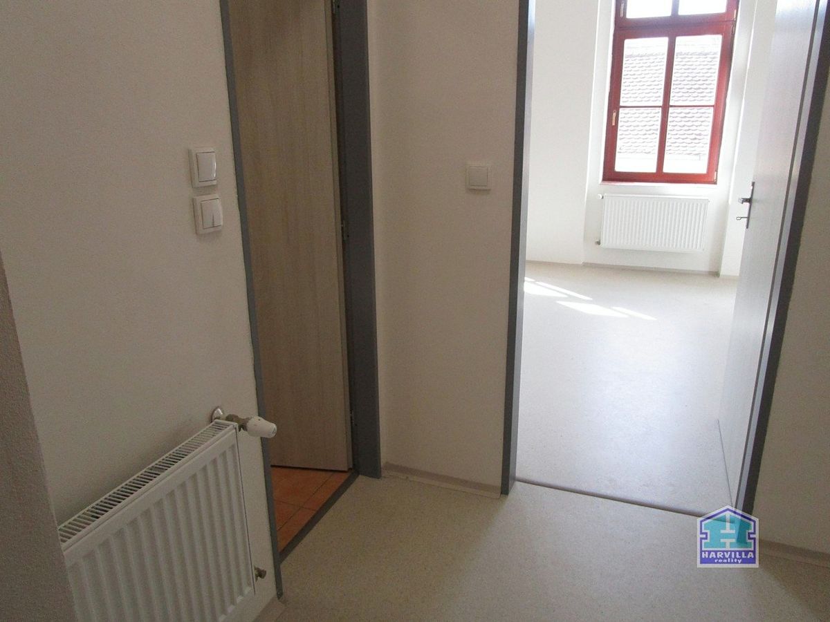 Pronájem bytu 2+kk 46 m² – fotografie 2
